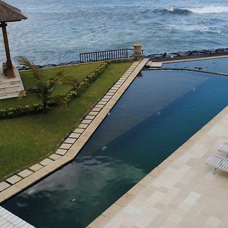 Suarti Resort, Villas & Gallery Ketewel Esterno foto