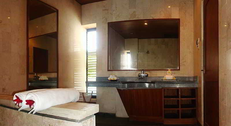 Suarti Resort, Villas & Gallery Ketewel Esterno foto
