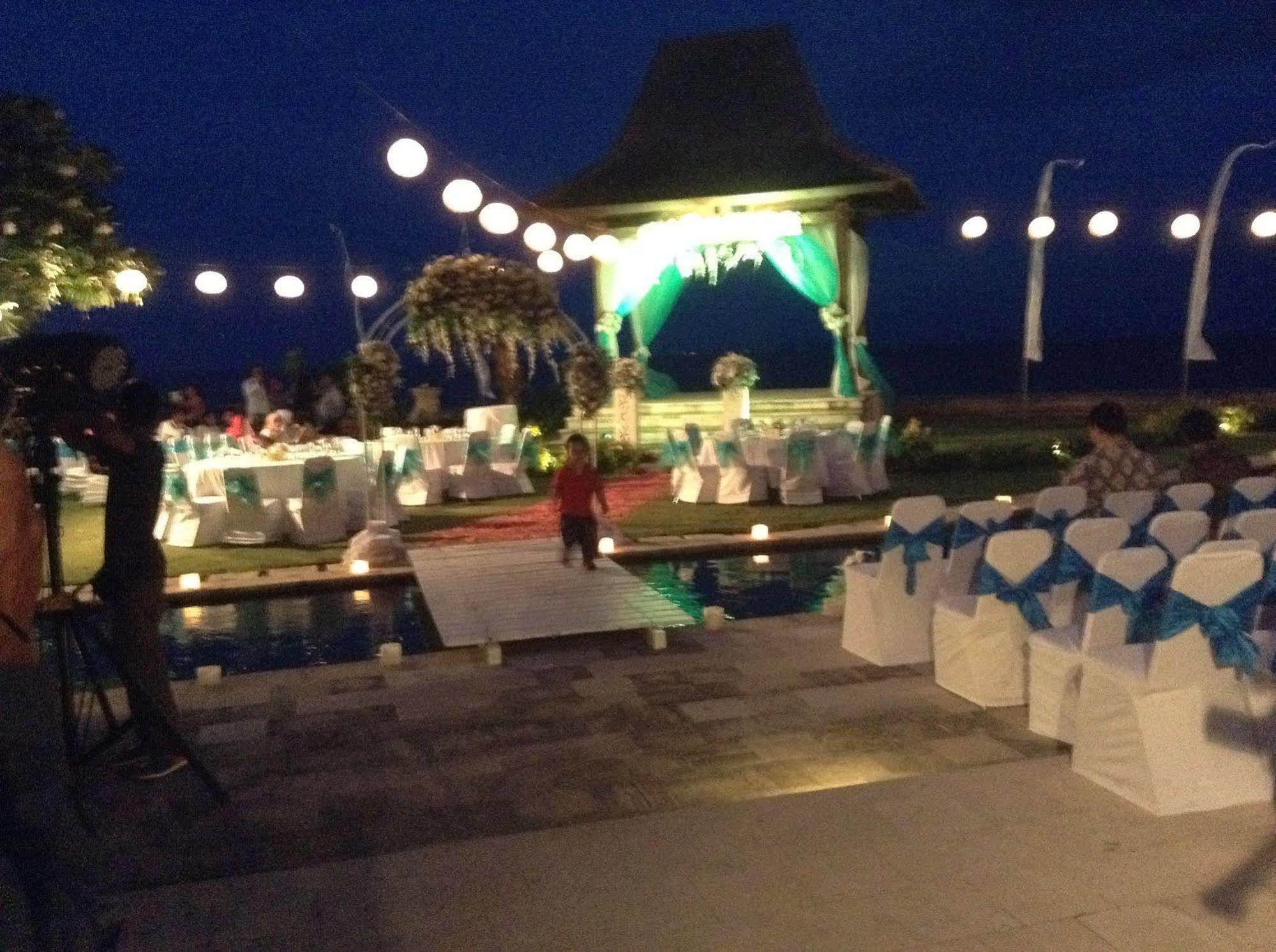 Suarti Resort, Villas & Gallery Ketewel Esterno foto