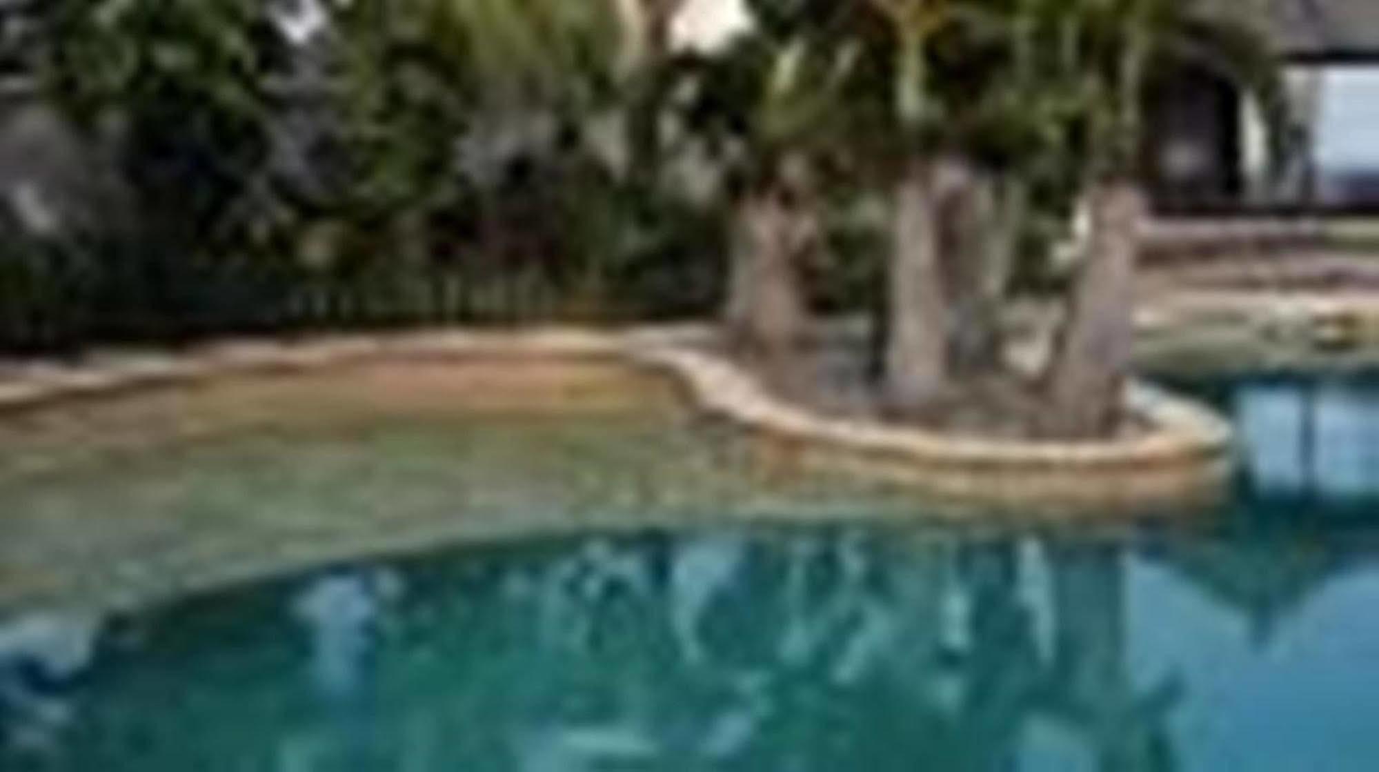 Suarti Resort, Villas & Gallery Ketewel Esterno foto