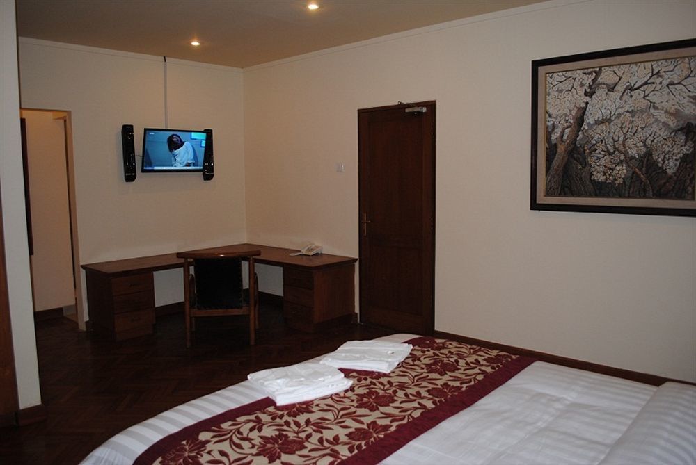 Suarti Resort, Villas & Gallery Ketewel Esterno foto