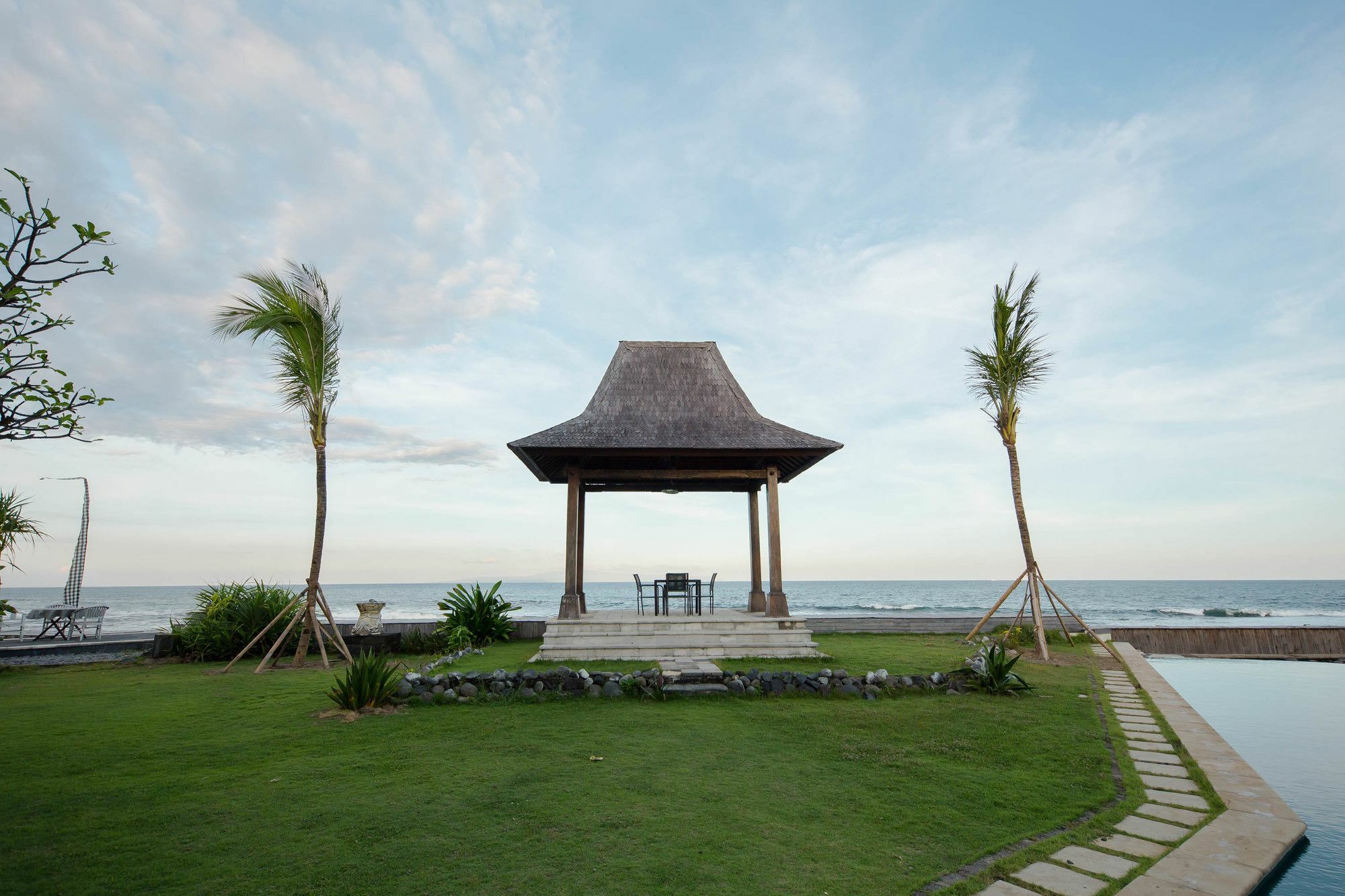 Suarti Resort, Villas & Gallery Ketewel Esterno foto
